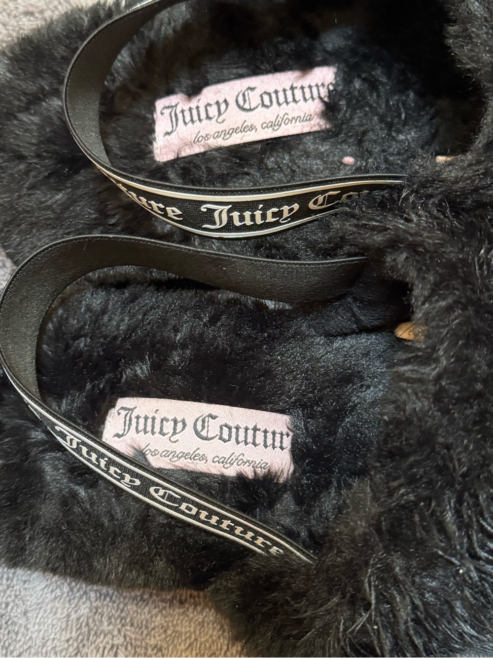 Juicy Couture Black Faux Fur Slide Sandals with Crystal Logo - Picture 2 of 8